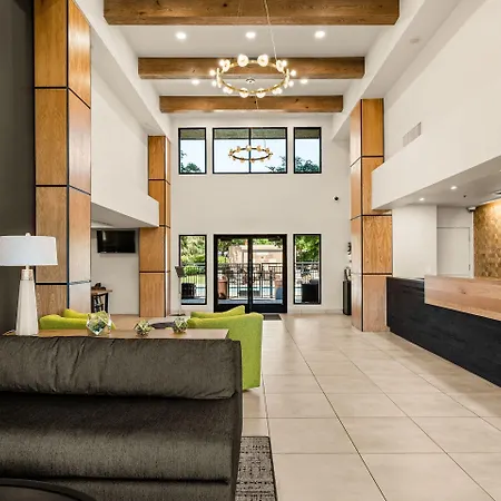 Oxford Suites Redding-3